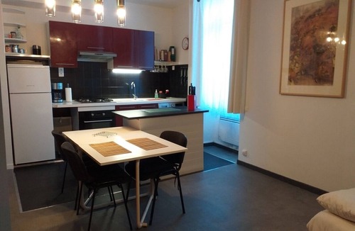 Decazeville Apartment | Côté jardin in Decazeville