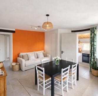 Saint-Montan Apartment | Côté Source - Parenthèse Ardéchoise-Charme et Vue en sud Ardèche