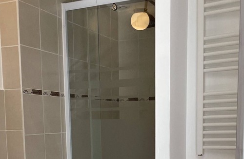 Lamotte-du-Rhone Apartment | Côte-Rôtie-Studio-Designer-Ensuite with Shower-Terrace