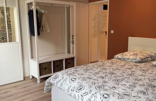 Saintes Apartment | Cœur de Ville !appartement Avec Parking