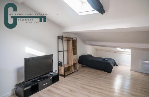 Castelnaudary Apartment | Cœur de ville studio lumineux