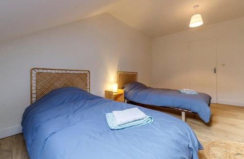 Issoudun Apartment | Cœur Historique, Duplex pour 5
