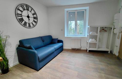 Charleville-Mezieres Apartment | C Coispine 1 Cosy studio RDC vue sur la Meuse