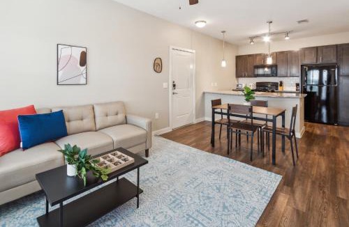 Willowbrook Apartment | C Creek 8302 I New Construction 2Bd Apt I Gated