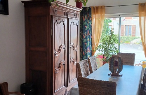Neufmaisons Bed & Breakfast | C'est dans cette ancienne ferme Lorraine que nous, avons crées chambre d'Emma