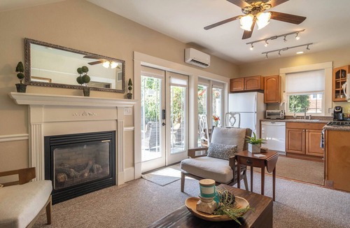 Roseburg Bed & Breakfast | C.H. Bailey House