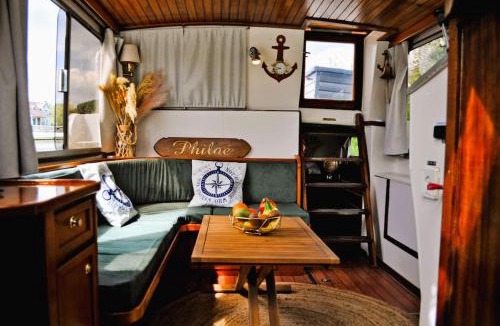 Nemours Boat Rental | C'la Vie - Proche Fontainebleau - Bateau
