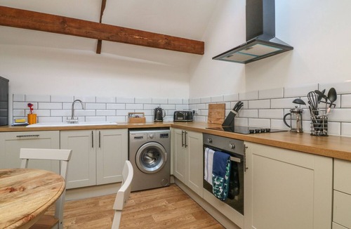 Lynton Apartment | C S LEWIS BALCONY in Lynton