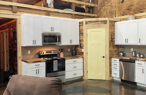 Burlington Cabin | C&S Outfitters Lodge next the Melvern and Flint Hills