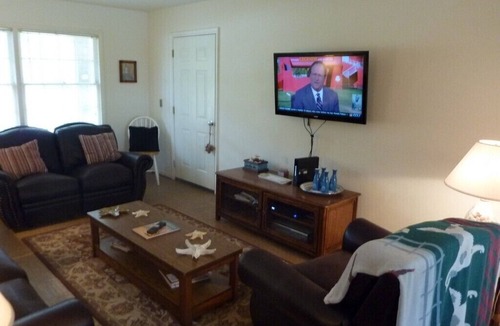 Jekyll Island Apartment | C-W APARTMENT 3 bedrooms, 1 bathroom