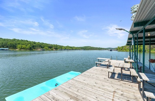 Kimberling City Cabin | C01B Lakefront 2BR Duplex Cabin w/Pool + Boat dock