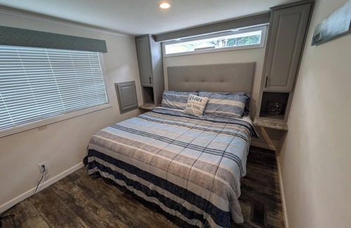 Sherrills Ford Cabin | C15 Lake Front Tiny Home, 1 Bedroom/Loft