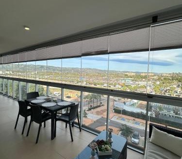 Cabanes Apartment | C5 Ciudad Jardin I, Deluxe ServHouse
