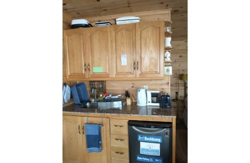 Irondale Apartment | Charming waterfront mini-cottage on peninsula, footsteps to water's edge