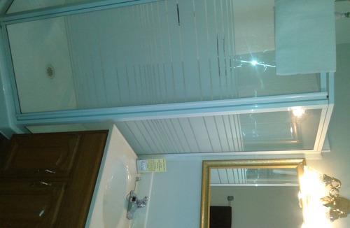 Ivy Lea Hotel | Capricorn Motel Royale Thousand Islands