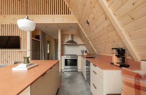 Ste-Lucie-des-Laurentides Cabin | Canadian Classic | Spa Sauna Fire Forest