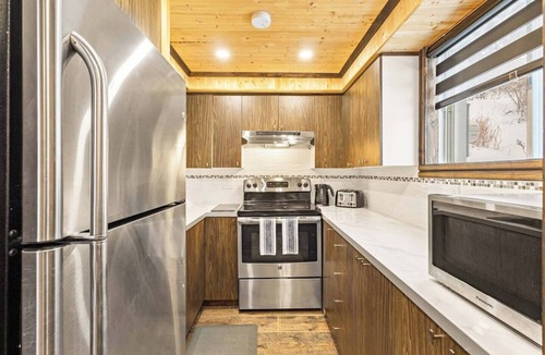 Sainte-Lucie-des-Laurentides Cabin | Cabine du Lac - Lakeview, Fire Pit & Stargazing