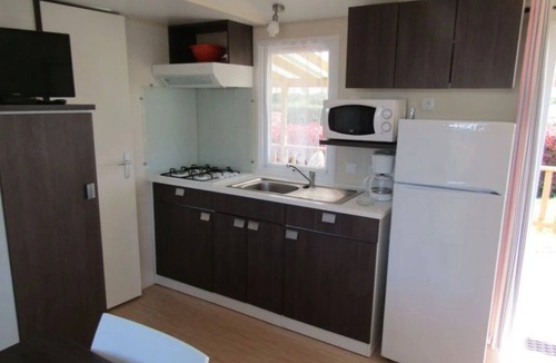 Saint-Christophe-du-Ligneron House | Camping 4 étoiles - Piscine - ccbg0fd