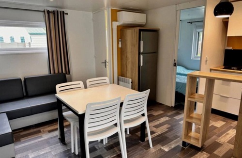 Saint-Christophe-du-Ligneron House | Camping 4 étoiles - Piscine - ccbg0ff