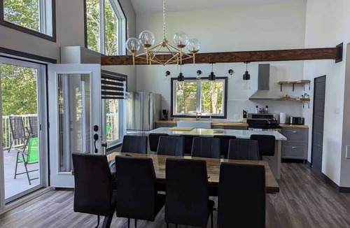 L'Ascension-de-Notre-Seigneur House | Villa du lac Bleu | Tavata Chalets | confort