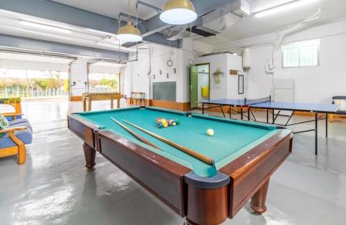 Quart Ski Chalet | Ca La Iaia – Casa con piscina y jardín