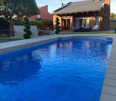 Vidreres House | Ca La Mary