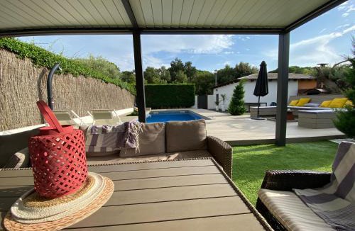 Vidreres House | Ca La Mary