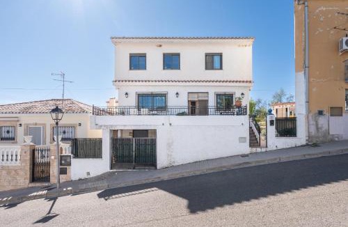 Yatova House | Ca La Morancica