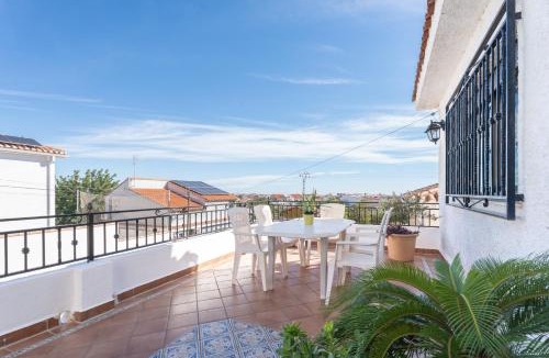 Yatova House | Ca La Morancica