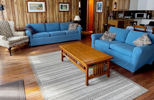 Leeds and the Thousand Islands Cottage | Charleston Lake Front Cottage with boat dock. 4 Bedroom. Pet Friendly!
