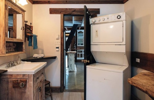 Labelle Ski Chalet | Vintage/Private SPA & Sauna/Lakeside