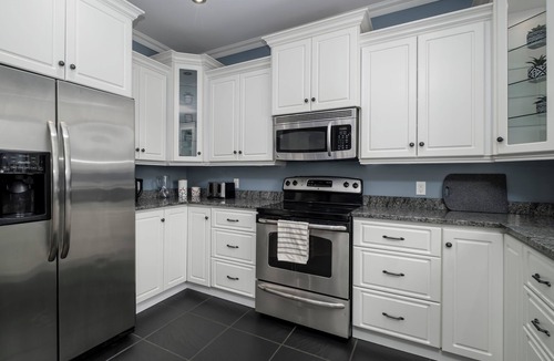 Logy Bay-Middle Cove-Outer Cove House | Franklin House - Large Executive 5 Bedroom Home