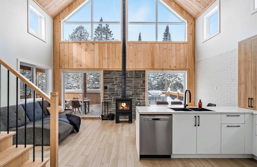 Notre-Dame-de-la-Merci Ski Chalet | Le Lion | spa | sauna | billard | arcade