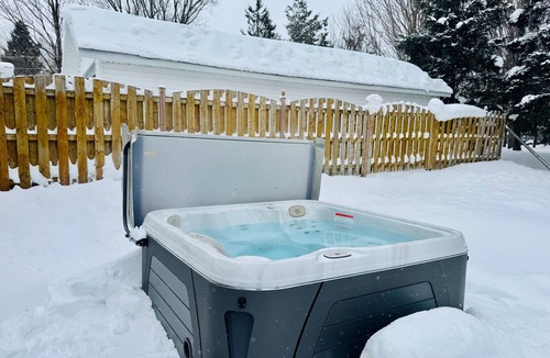 Notre-Dame-Auxiliatrice-de-Buckland Ski Chalet | Chalet La Lumière de Buckland