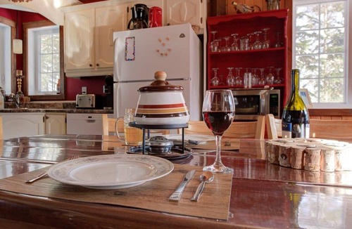 Notre-Dame-Auxiliatrice-de-Buckland Ski Chalet | Yéti-Rama | Spa privé au Massif du Sud