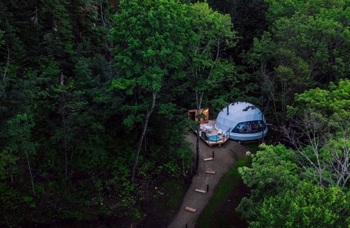 Petite-Riviere-Saint-Francois Cabin | Vue impressionnante sur le fleuve