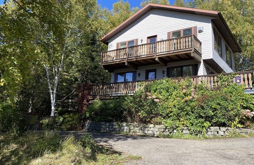 Petite-Riviere-Saint-Francois House | House