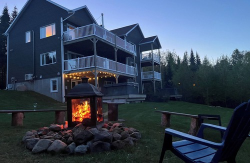 Petite-Riviere-Saint-Francois Ski Chalet | L'Éveil du fleuve. Détente, Spa, nature et ski.