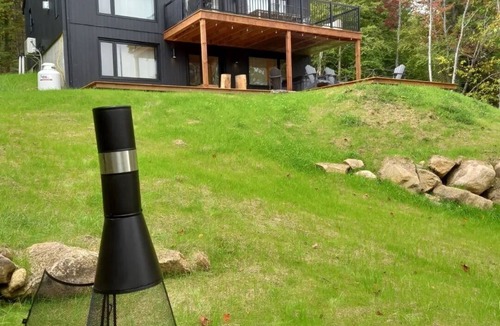 Petite-Riviere-Saint-Francois Ski Chalet | Grande Ourse Chalet Boréal, Foyer & Spa