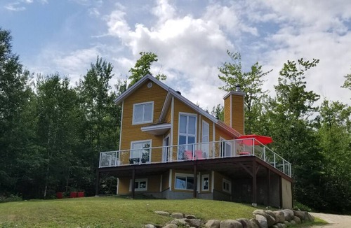 Petite-Riviere-Saint-Francois Cottage | Charmant Chalet entre Fleuve et Montagne!
