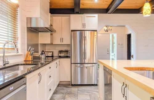 Petite-Riviere-Saint-Francois Ski Chalet | Maison Eden | Spa & Sauna | Massif de Charlevoix