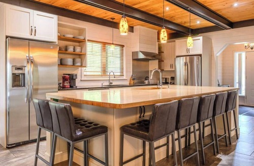 Petite-Riviere-Saint-Francois Ski Chalet | Maison Eden | Spa & Sauna | Massif de Charlevoix