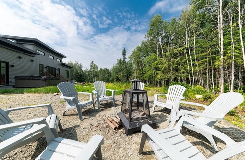Petite-Riviere-Saint-Francois House | Hôtel à la maison - Le Distinction, piscine et spa
