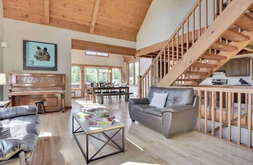 Petite-Riviere-Saint-Francois Ski Chalet | Chalet l'Ascension Nature getaway with Spa