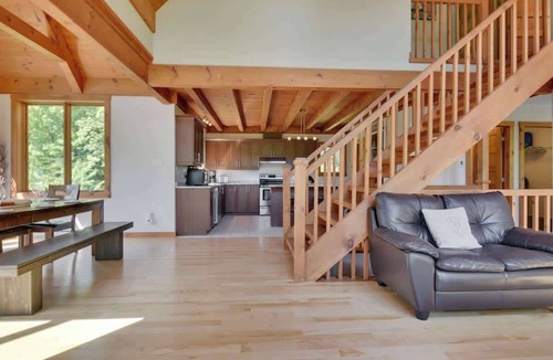 Petite-Riviere-Saint-Francois Ski Chalet | Chalet l'Ascension Nature getaway with Spa