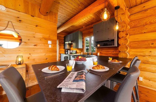 Petite-Riviere-Saint-Francois Ski Chalet | Chalet Bois Rond 10: Hot Tub, Terrace & Views