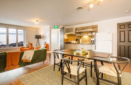 Petite-Riviere-Saint-Francois Condo | Entre Ciel et Fleuve 26S Cozy condo ambiance, Pool