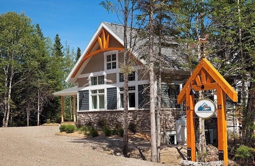 Petite-Riviere-Saint-Francois Villa | Cottage CHA-12 | Petite-Rivière-St-François