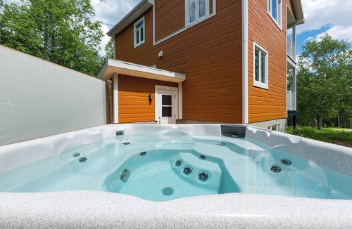 Petite-Riviere-Saint-Francois Condo | Calm and tranquility at your fingertips