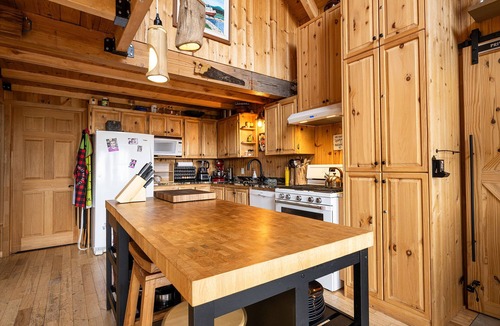 Petite-Riviere-Saint-Francois Ski Chalet | Spa offering a breathtaking panorama